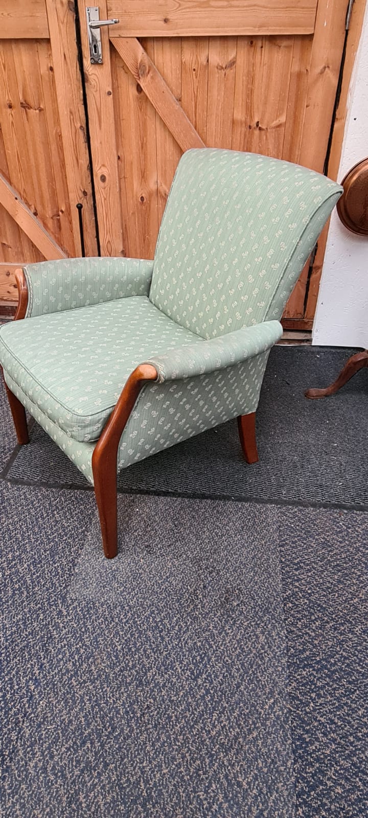 Green lounge chair – Chelmsford Furniture